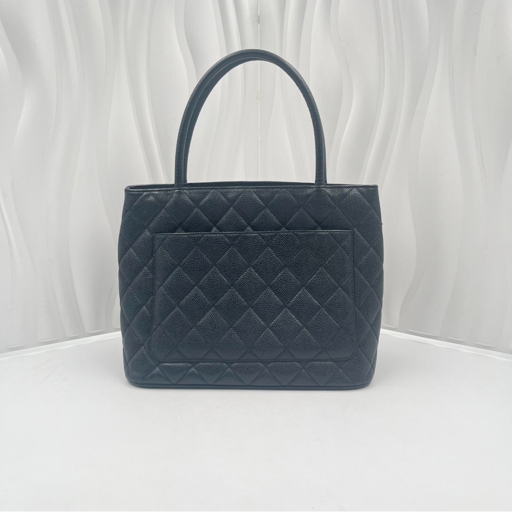 CHANEL Medallion Tote Bag Black Caviar Leather - Picture 3 of 13